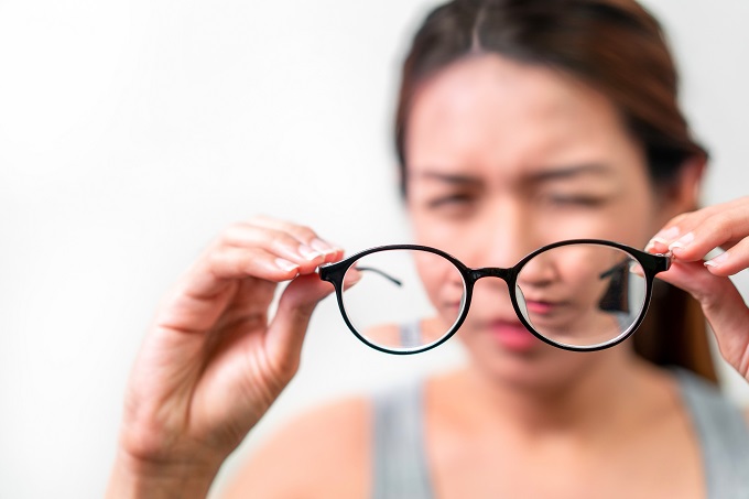should-you-start-wearing-eyeglasses